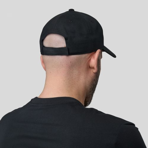 Manmade CAP Black Onmodel 03